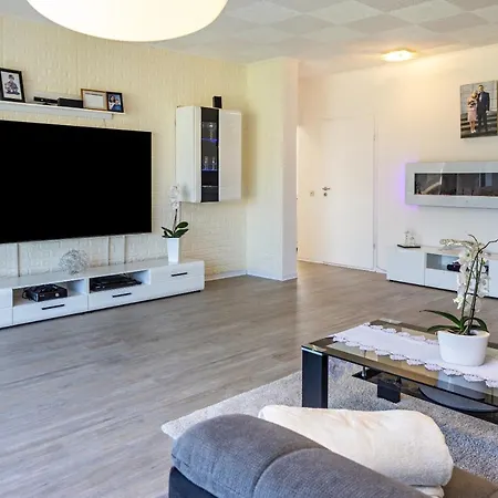 Grosses Haus Am Tremser Teich Hotel