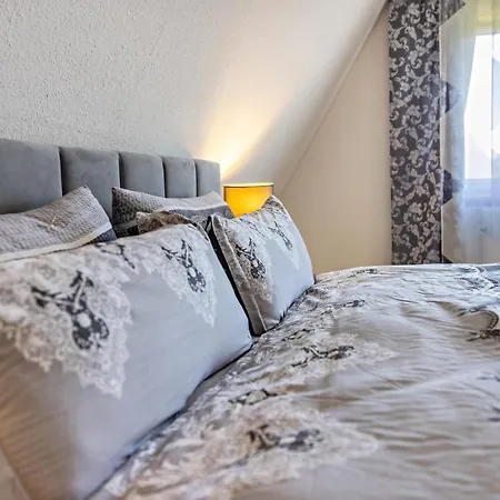 Hotel Grosses Haus Am Tremser Teich *