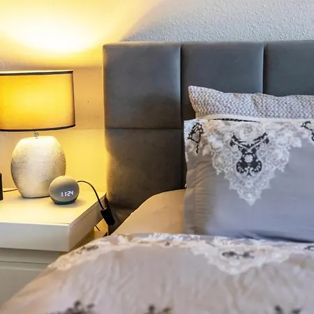 Grosses Haus Am Tremser Teich * Lübeck