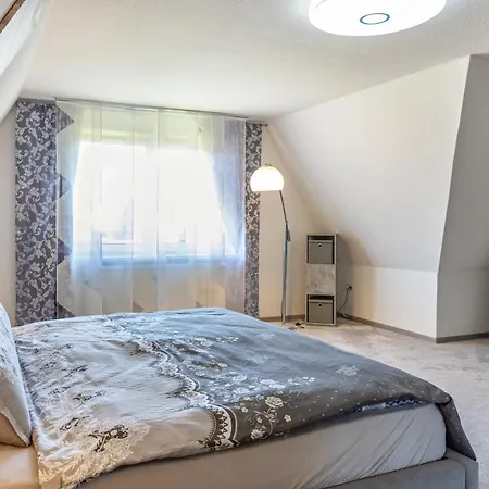 Grosses Haus Am Tremser Teich Lübeck