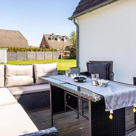 Grosses Haus Am Tremser Teich