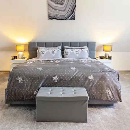 Grosses Haus Am Tremser Teich Hotel Lübeck