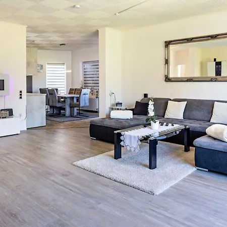 Grosses Haus Am Tremser Teich Hotel *