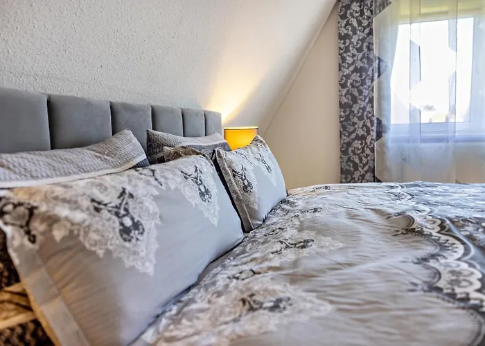 מלון Grosses Haus Am Tremser Teich *