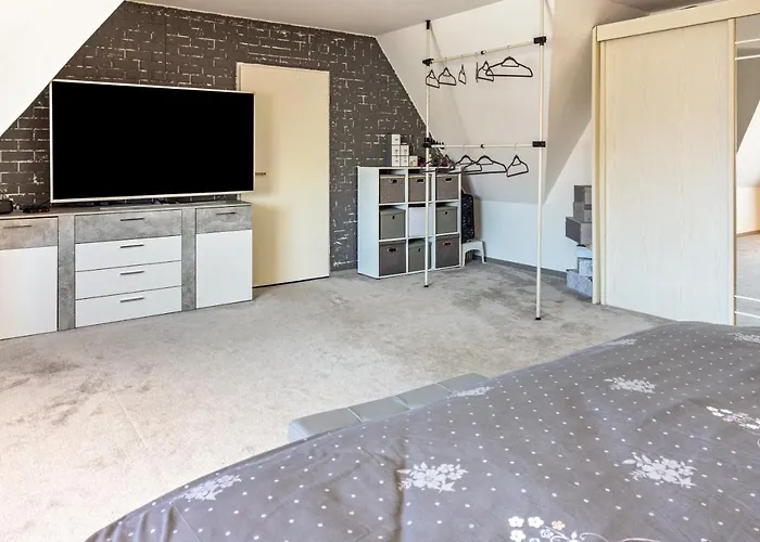 מלון Grosses Haus Am Tremser Teich