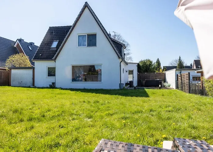 Grosses Haus Am Tremser Teich ליבק