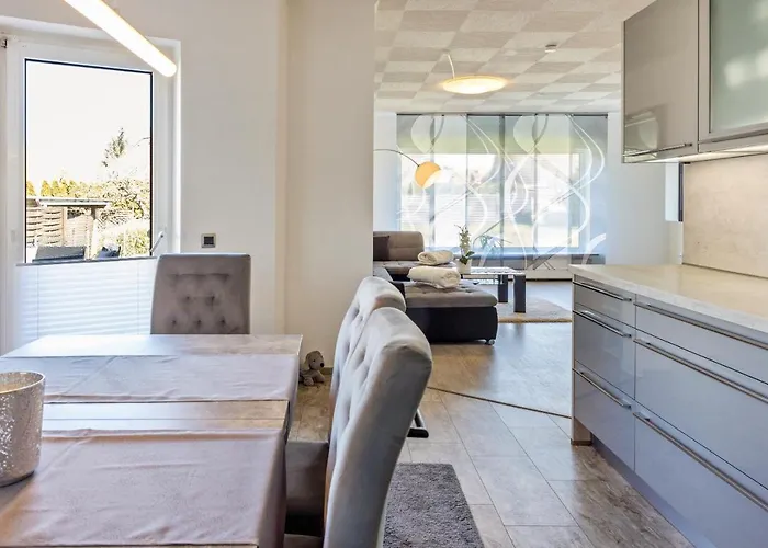 מלון Grosses Haus Am Tremser Teich *