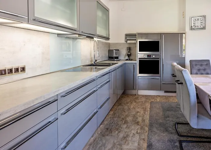 Grosses Haus Am Tremser Teich מלון